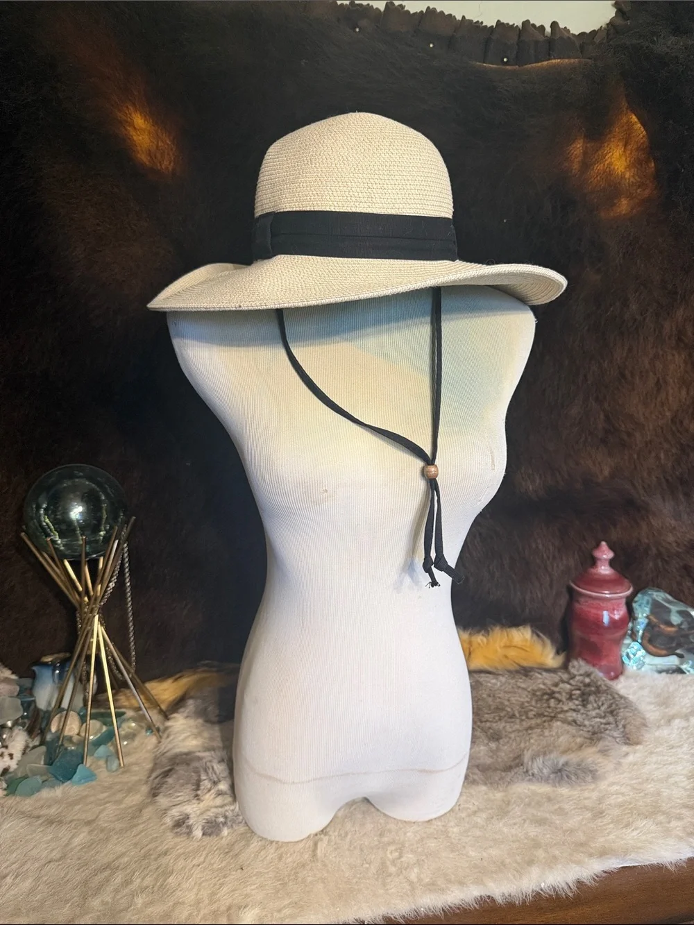 Women's Cream Straw Sun Hat with Black Band and Chin Tie OS (6006)